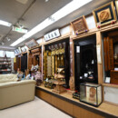 高級仏壇、商談コーナー お仏壇のまつや・水戸本店店内