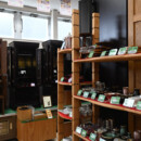 仏具 お仏壇のまつや・水戸本店店内